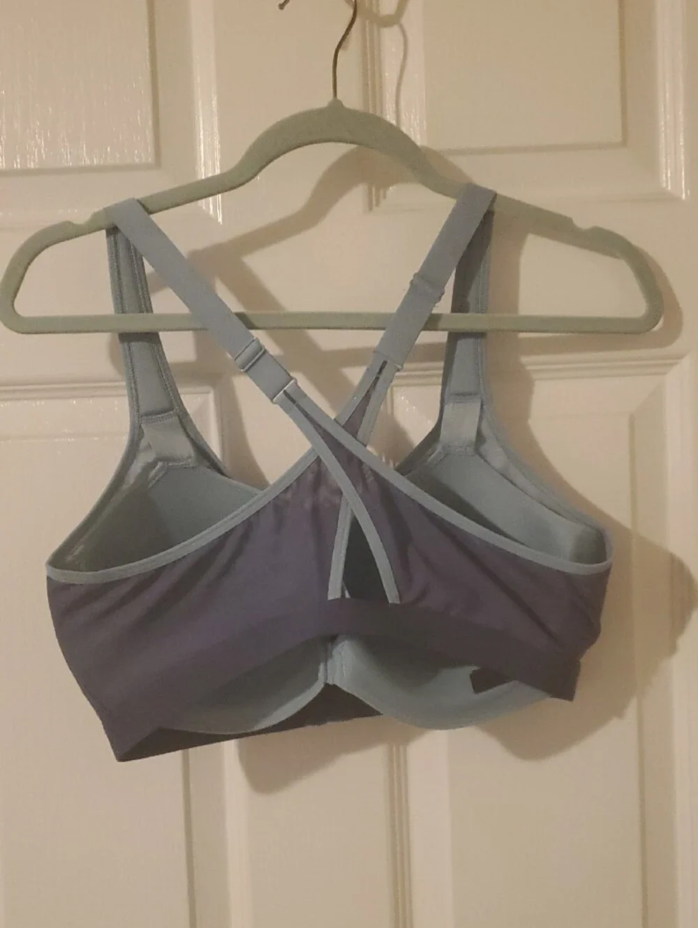 Victoria's SecretSport Front-Zip Medium Support Sports Bra in Dusty Blue